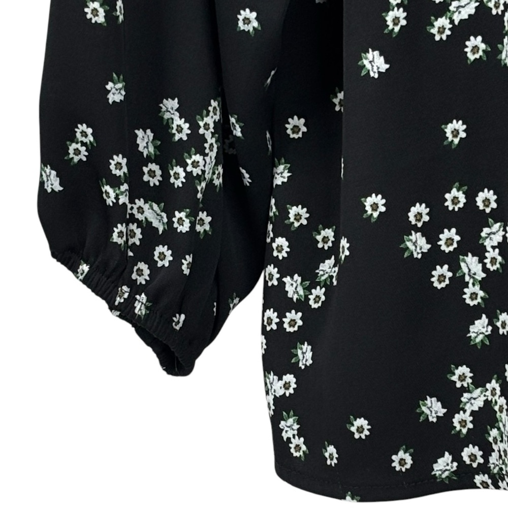 Ricki’s lightweight Black & Delicate White Flower Pattern 3/4 Sleeve Blouse 1X - Picture 3 of 7